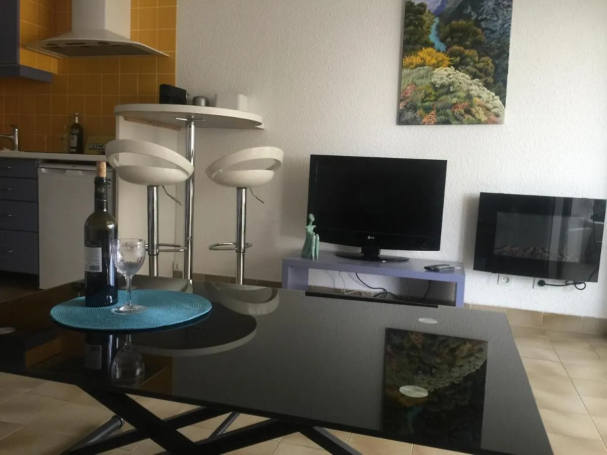 Studio 127, vue mer et piscine, port Santa Lucia Saint-Raphaël