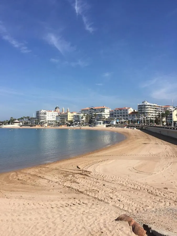 Appartement Studio 127, vue mer et piscine, port Santa Lucia Saint-Raphaël France