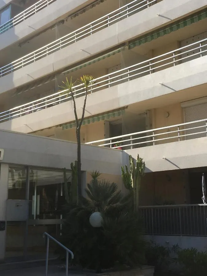 Studio 127, vue mer et piscine, port Santa Lucia Saint-Raphaël