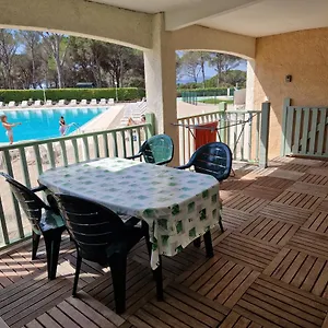 Appartement Grand T3 - Terrasse Les Pieds Dans L'eau - Climatisation, Saint-Raphaël
